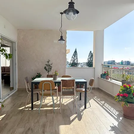 Bright With Cosy Terrace * Limisso
