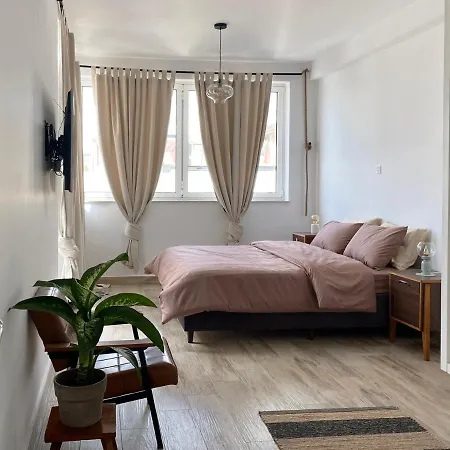 Bright With Cosy Terrace Apartment