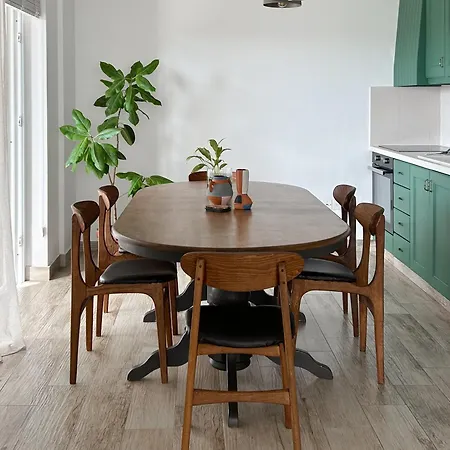 Apartment Bright With Cosy Terrace