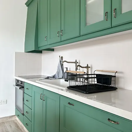 Bright With Cosy Terrace Apartment