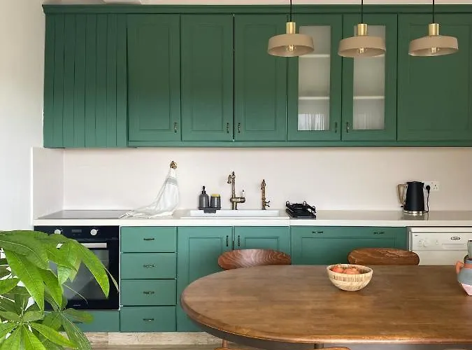 アパート Bright With Cosy Terrace リマソール