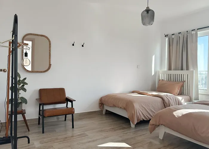 Bright With Cosy Terrace