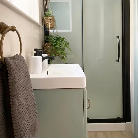 Bright With Cosy Terrace 公寓 利马索尔